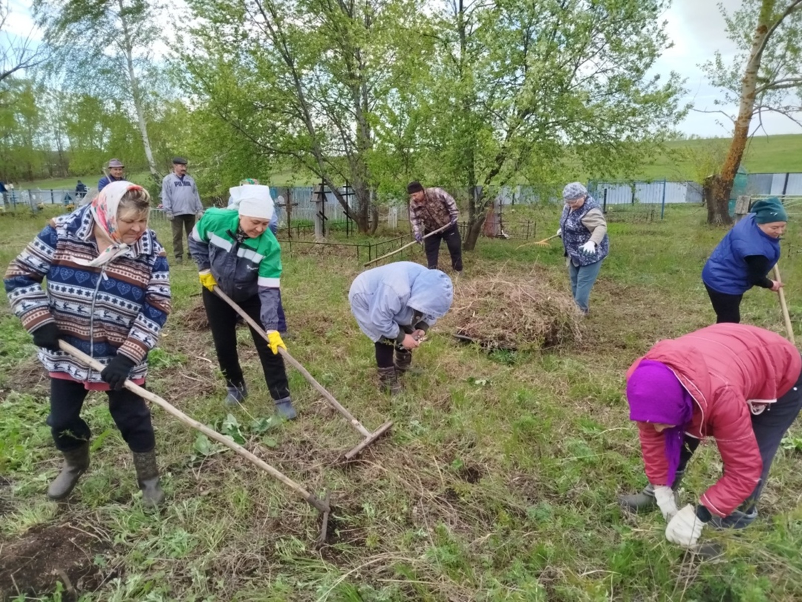 Пишпÿлек ял тӑрӑхӗнче пурӑнакансем масарсене йӗркене кӗртнӗ