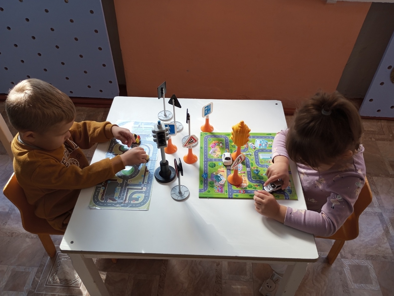 Ҫул-йӗр правилисемпе паллаштарас ӗҫ малалла пырать