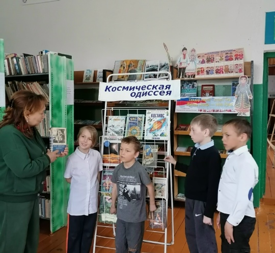 Кистенлĕри библиотекăра «Пысӑк космос ҫулҫӳревӗ» пӗлӳ сехечӗ ирттернӗ