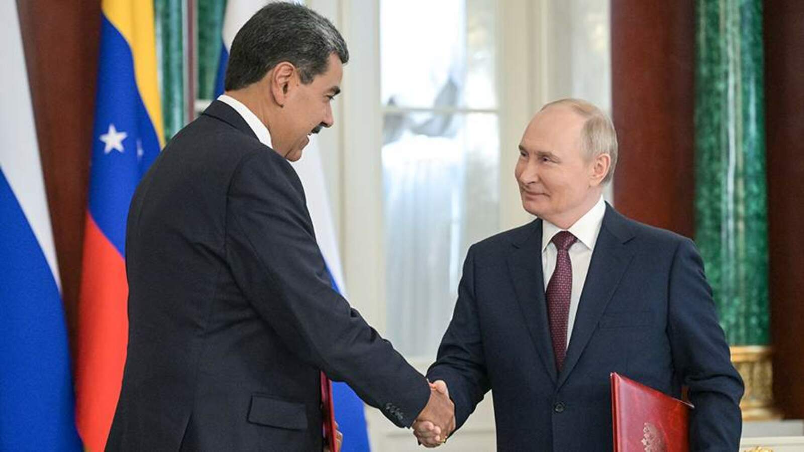 Венесуэлӑра Путинӑн Мадуро патне янӑ саламлӑ ҫырӑвне чуна пырса тивмелле тенӗ