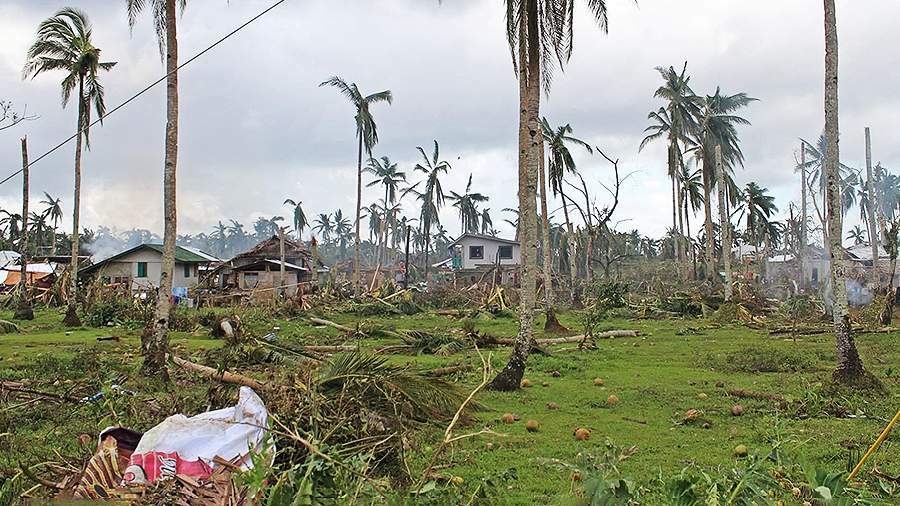Владимир Путин Филиппин президентне Дутерте тайфун хыççăнхи инкексем пирки хурланнине пĕлтернĕ
