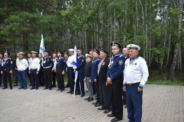 Июлӗн 27-мӗшӗнче Раҫҫей Тинӗс-Ҫар флочӗн кунĕ