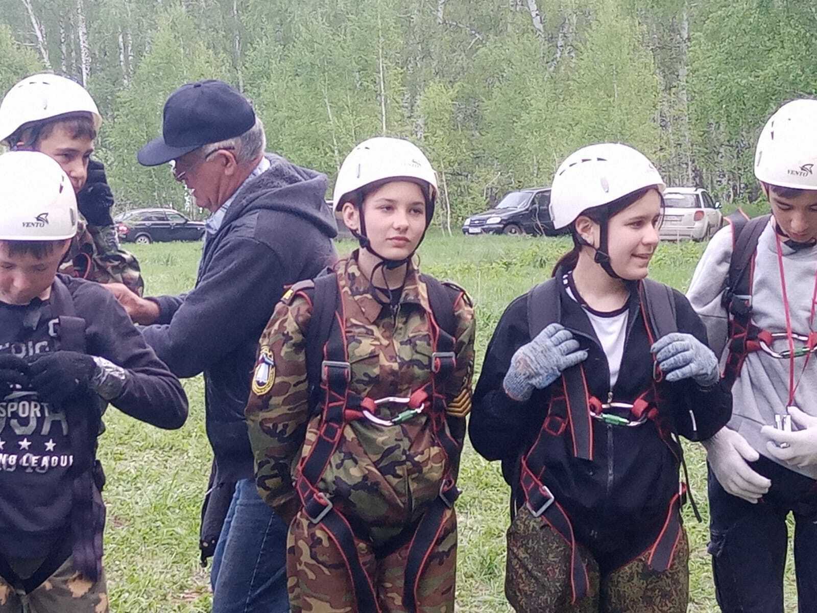 Кӑвайт умӗнчи юрӑсем, ҫӗнӗ юлташсем