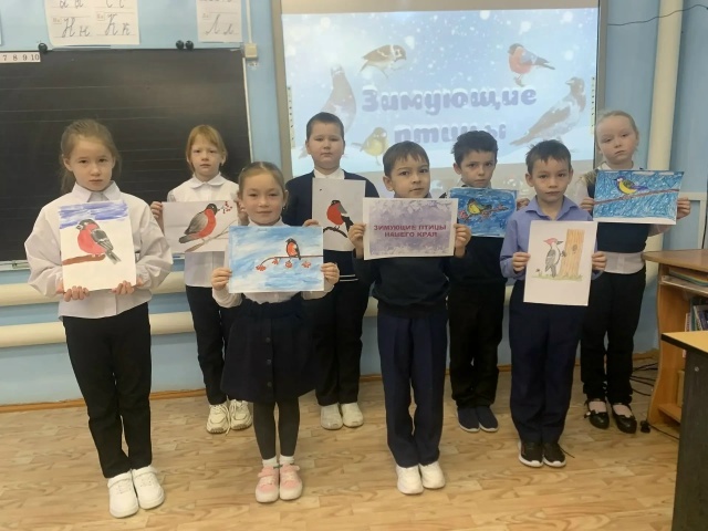 Михайловкăри вăтам шкулта пирӗн тӑрӑхри хӗл каҫакан кайӑксем ҫинчен калаçнă