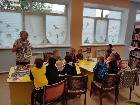 Ачасем вырӑс халӑх юмахӗсен тӗнчине чуна тыткӑнлакан ҫулҫӳреве тухнă