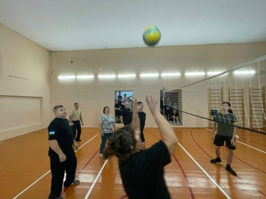 Хушăлкара волейболла выляссипе юлташла матч иртнĕ