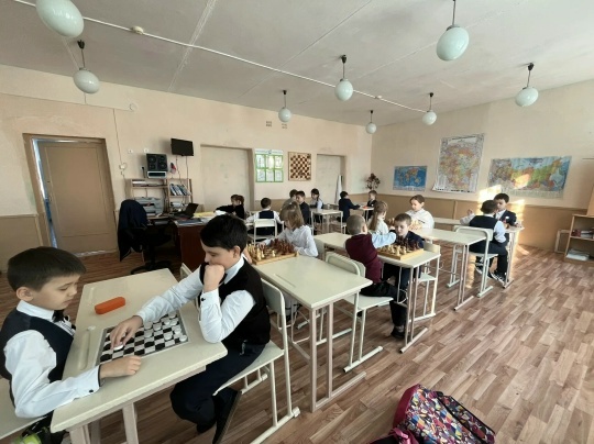 Шахмат ӑс-тӑна аталантарать