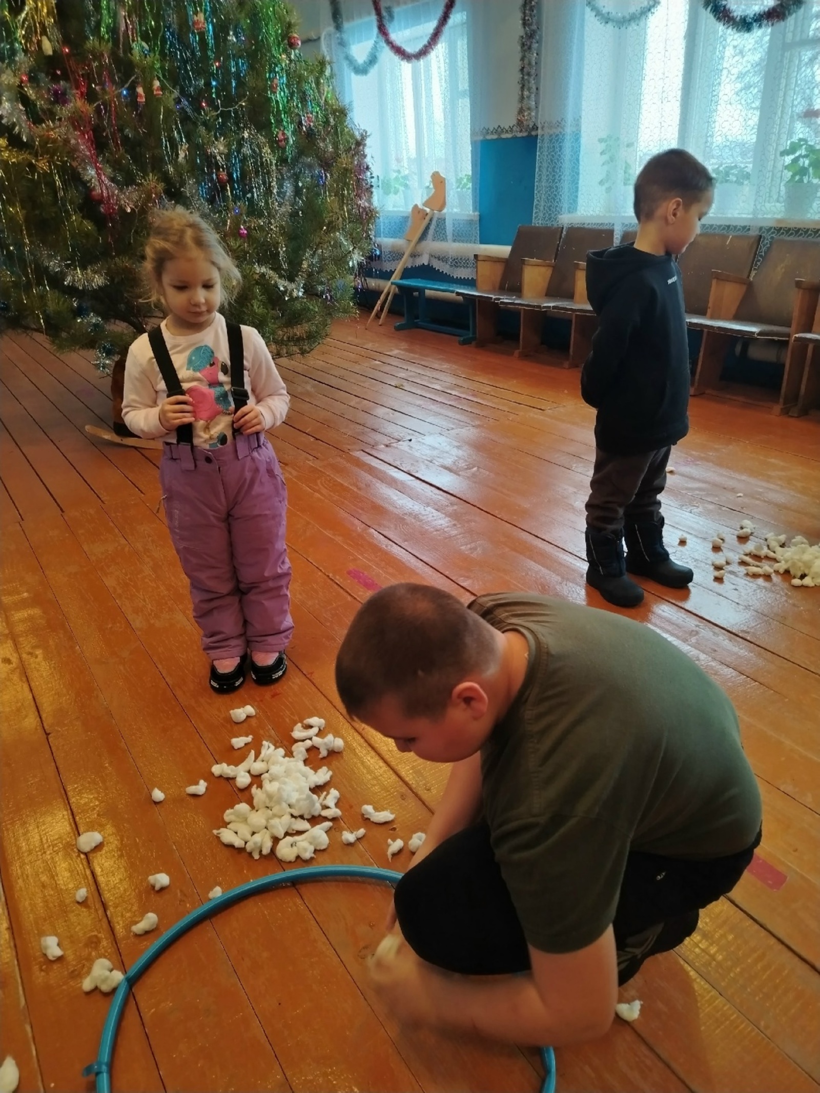 Кистенлĕпуç клубӗнче Ҫӗнӗ çул вӑййисем пулнă