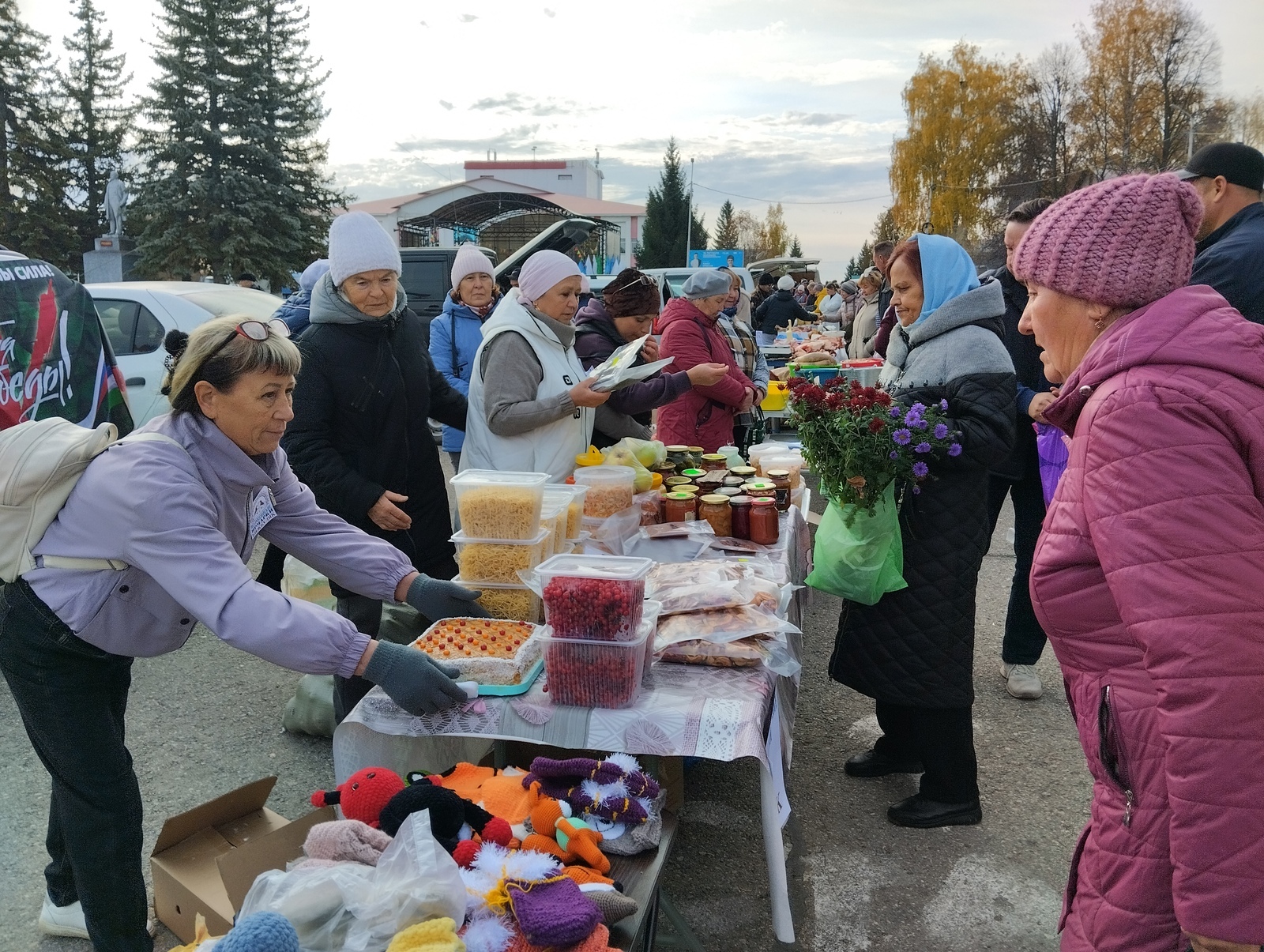 Пишпÿлекри Республика кунӗ: пӗрлӗх палли пек ярмӑркка
