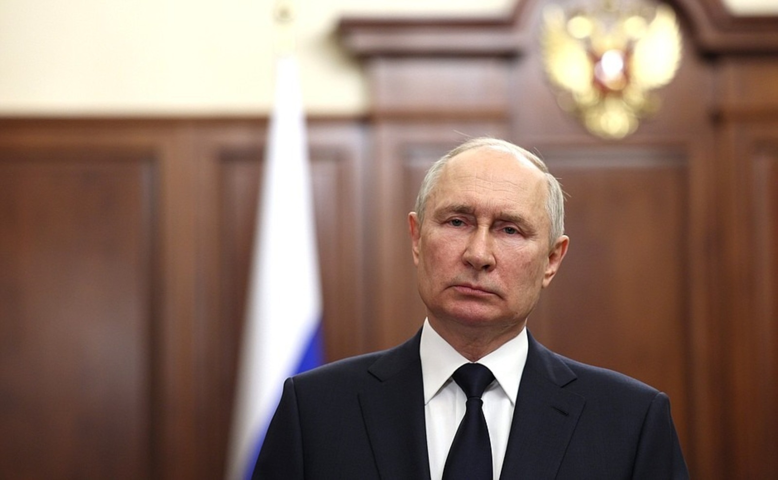 Раҫҫей Президенчӗ Владимир Путин чĕнсе каланă