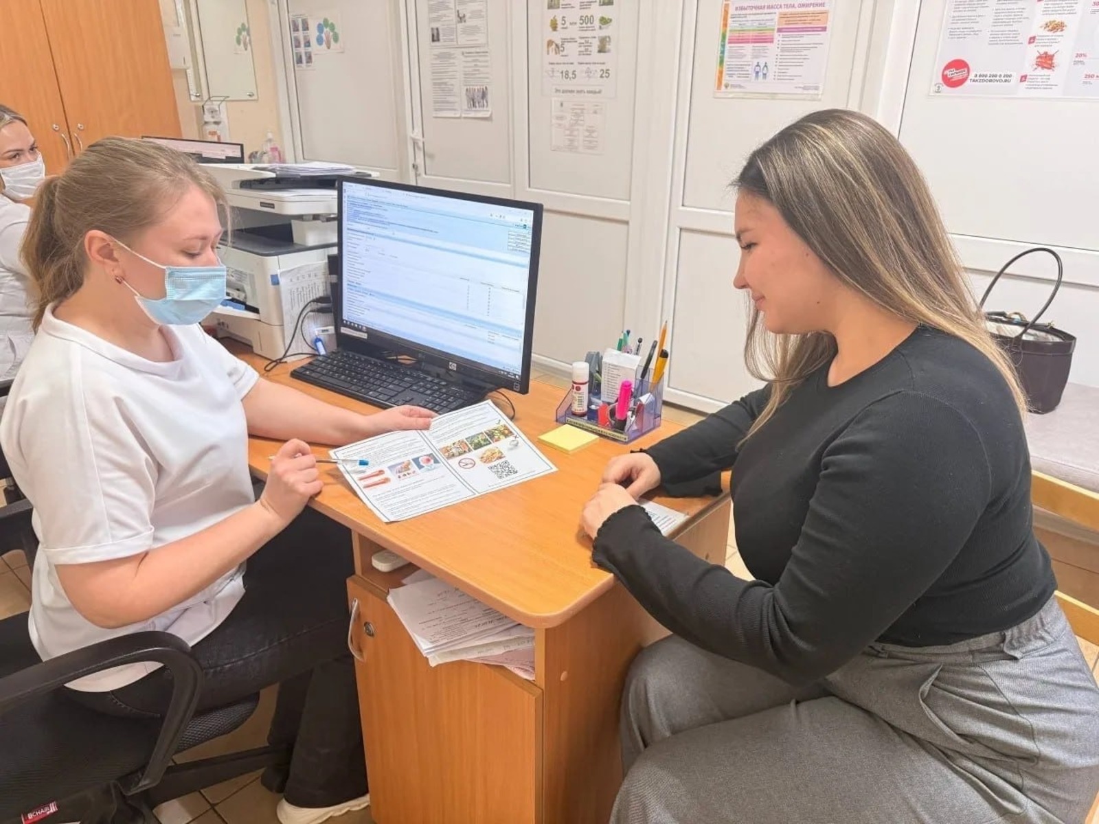 Радий Хабиров Пушкӑртра пурӑнакансене диспансеризаци иртме чӗнсе каланă