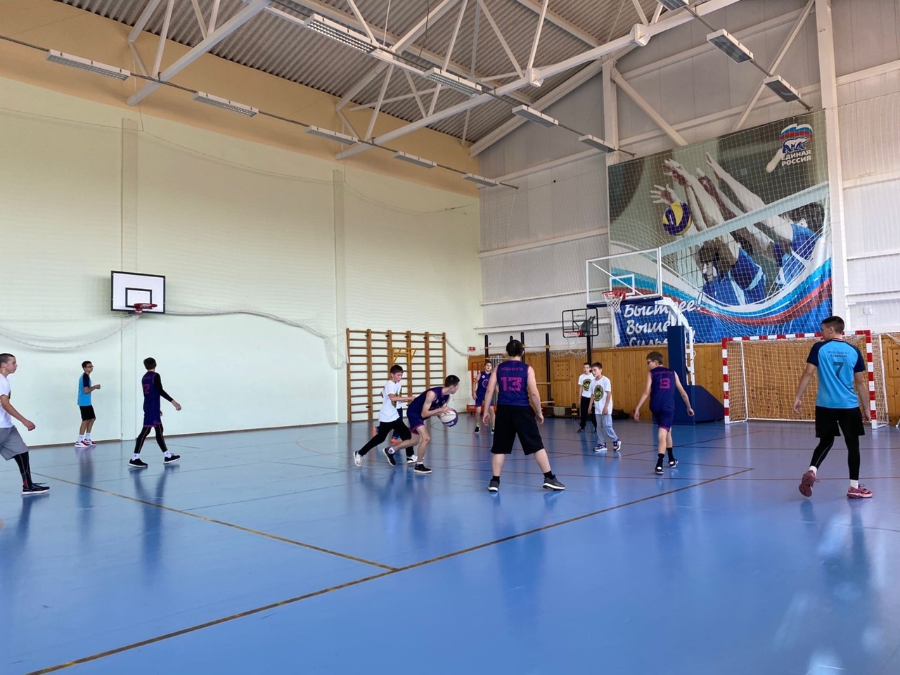 «Парус» спорт шкулĕнче баскетбол енӗпе район турнирӗ иртнӗ