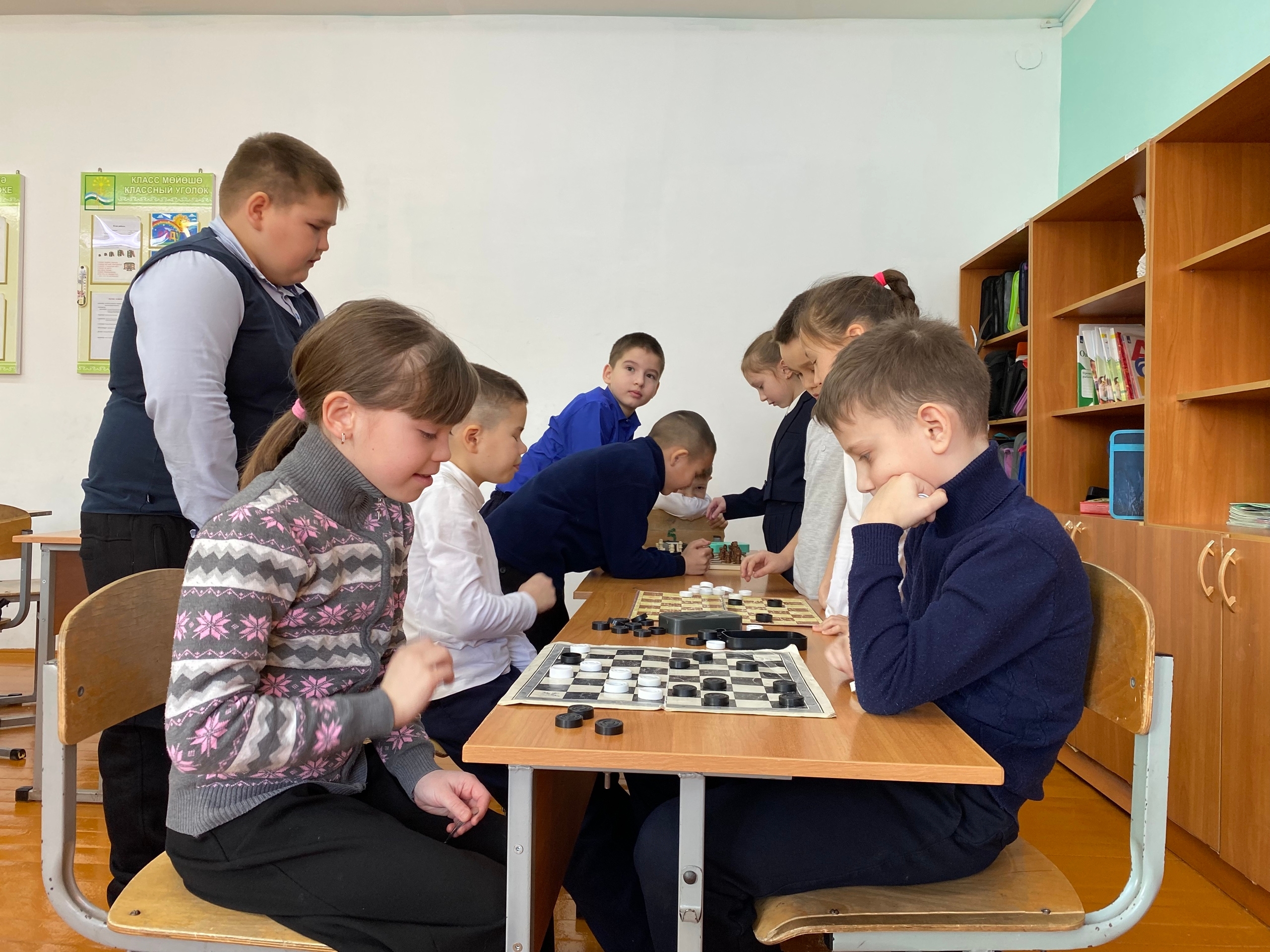 «Пирӗн атте-аннен юратнӑ вӑййисем» вӑйӑ-кулӑ