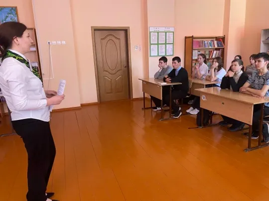 Профессионалпа тӗл пулнă: финанс пӗлӗвӗ пирки калаçнă