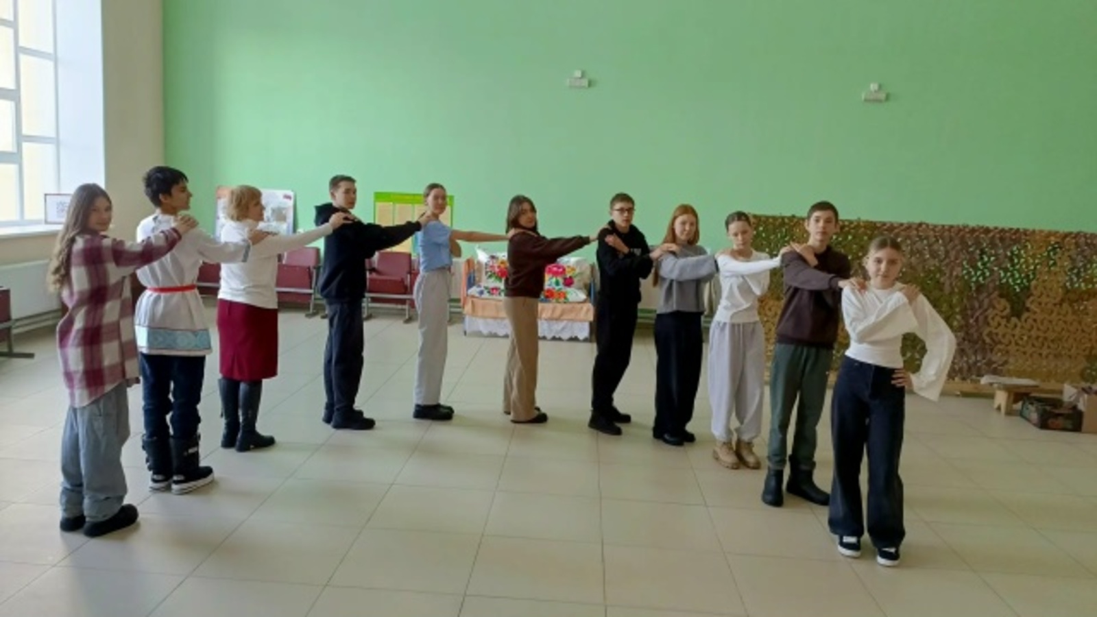 Хушăлкара халăх вăййисене аса илнĕ