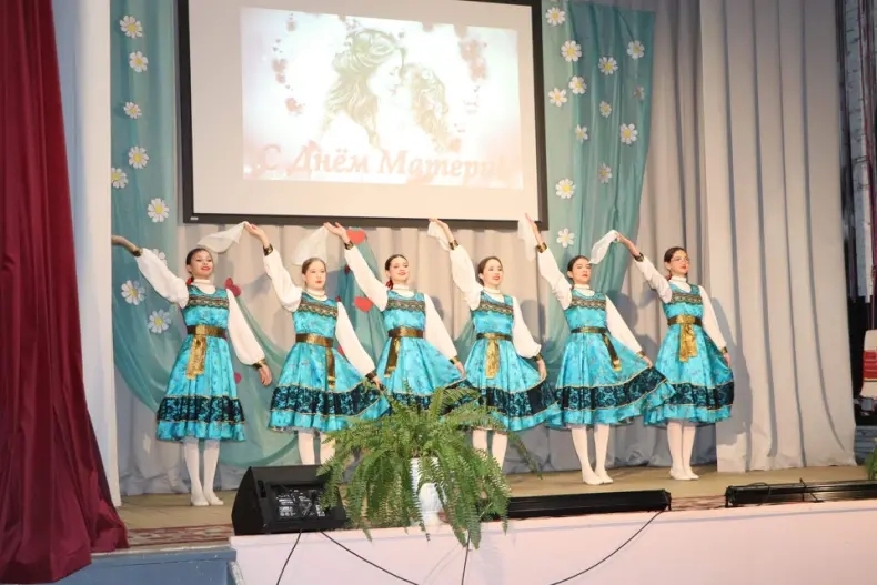 Ситекпуçĕнчи Культура çуртĕнче Анне кунне халалланӑ уяв концерчӗ иртнĕ