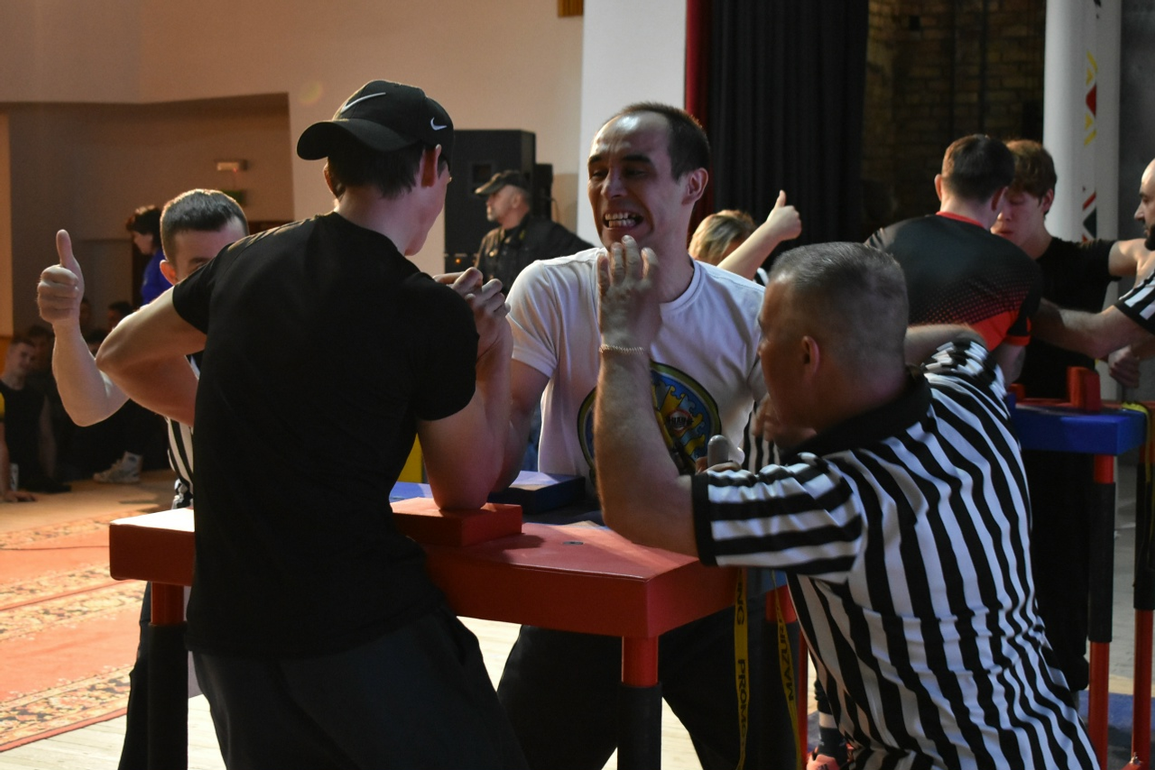 Алăпа кĕрешекенсем Пишпÿлекре тĕл пулнă