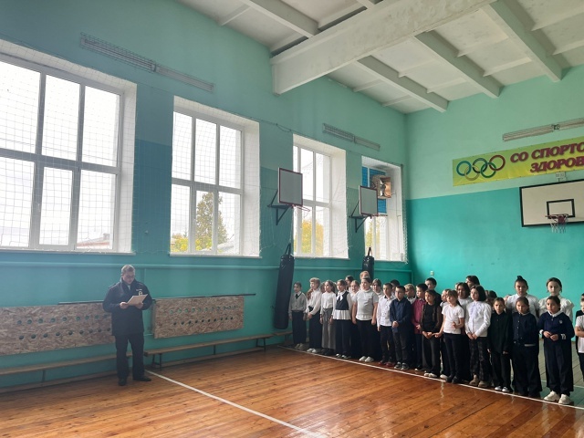 Хӑрушсӑрлӑх эрни: Патшалӑх автоинспекцийӗн ӗҫченӗпе тĕл пулнă