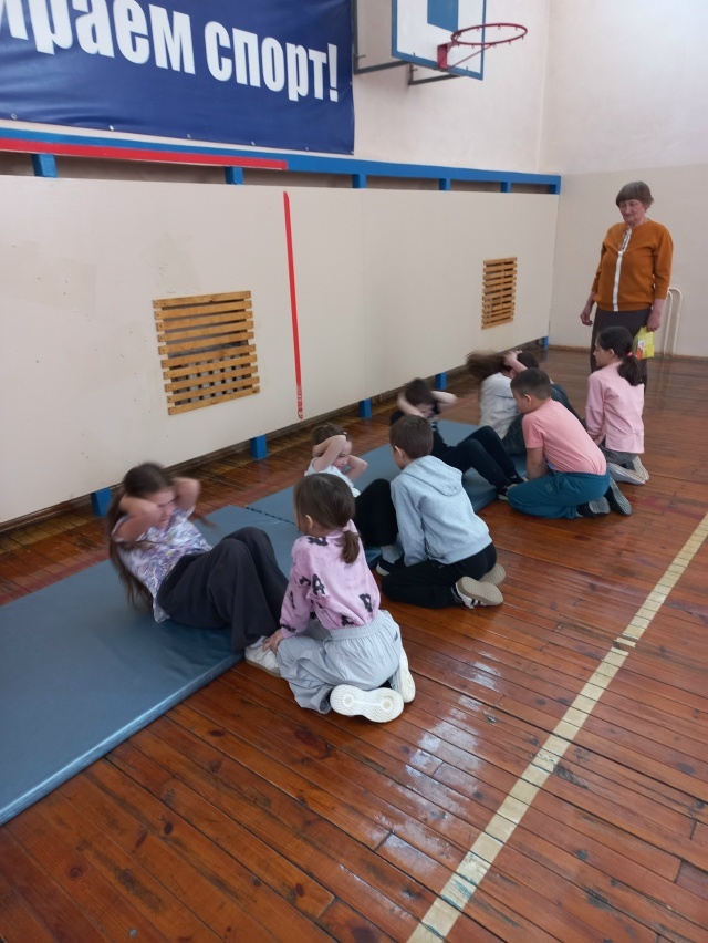 Шкулта кӑнтӑрлахи лагерь ĕçлеме тытăннă