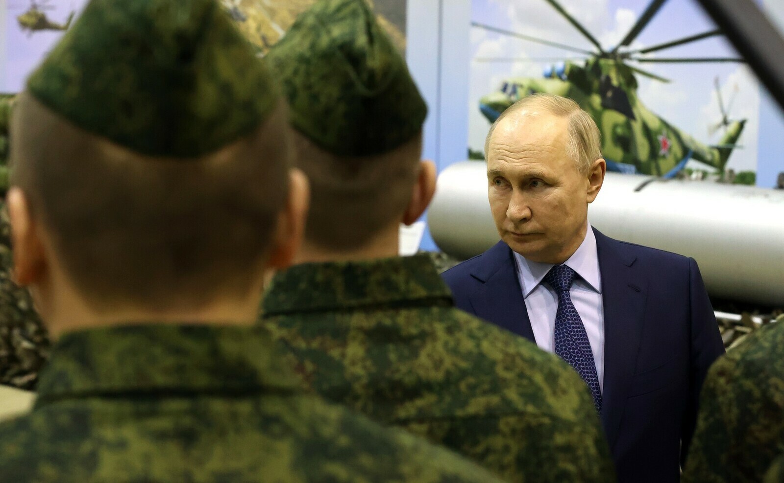 Путин ятарлă çар операцийĕ мӗнле пулсан пулмасса пултарнине ӑнлантарса панă