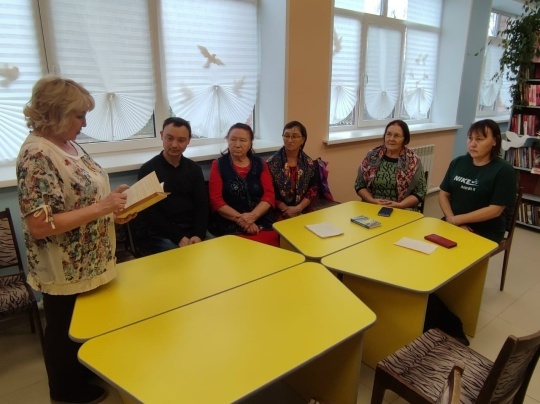 Хушăлкари библиотекăра «Хӗрлӗ паша — Карим Хакимов» информаци сехечӗ иртнĕ