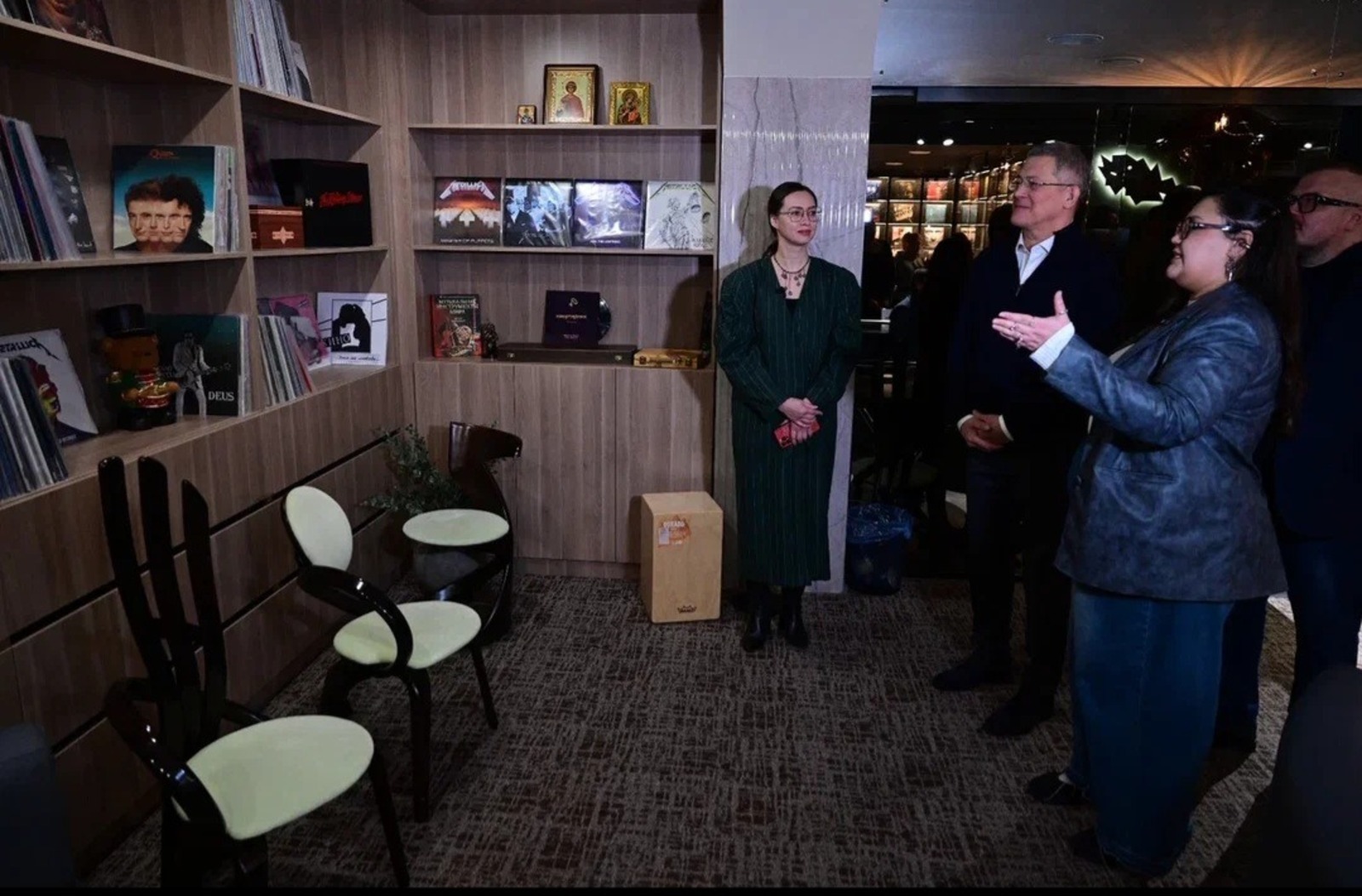 Радий Хабиров «Квартирник» культура центрӗн майӗсене хакланă