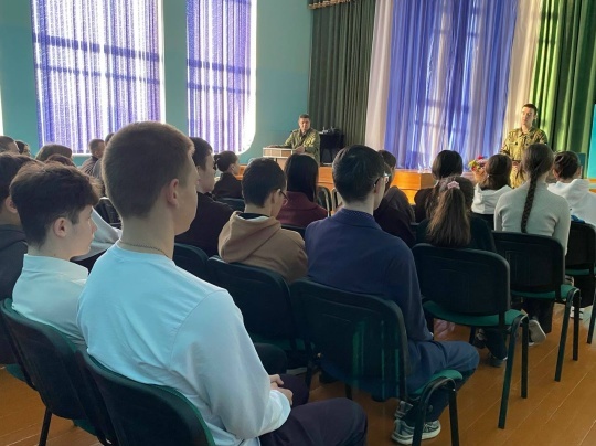 Пишпÿлекри 1-мӗш вăтам шкулти «Пӗрремӗш студент»