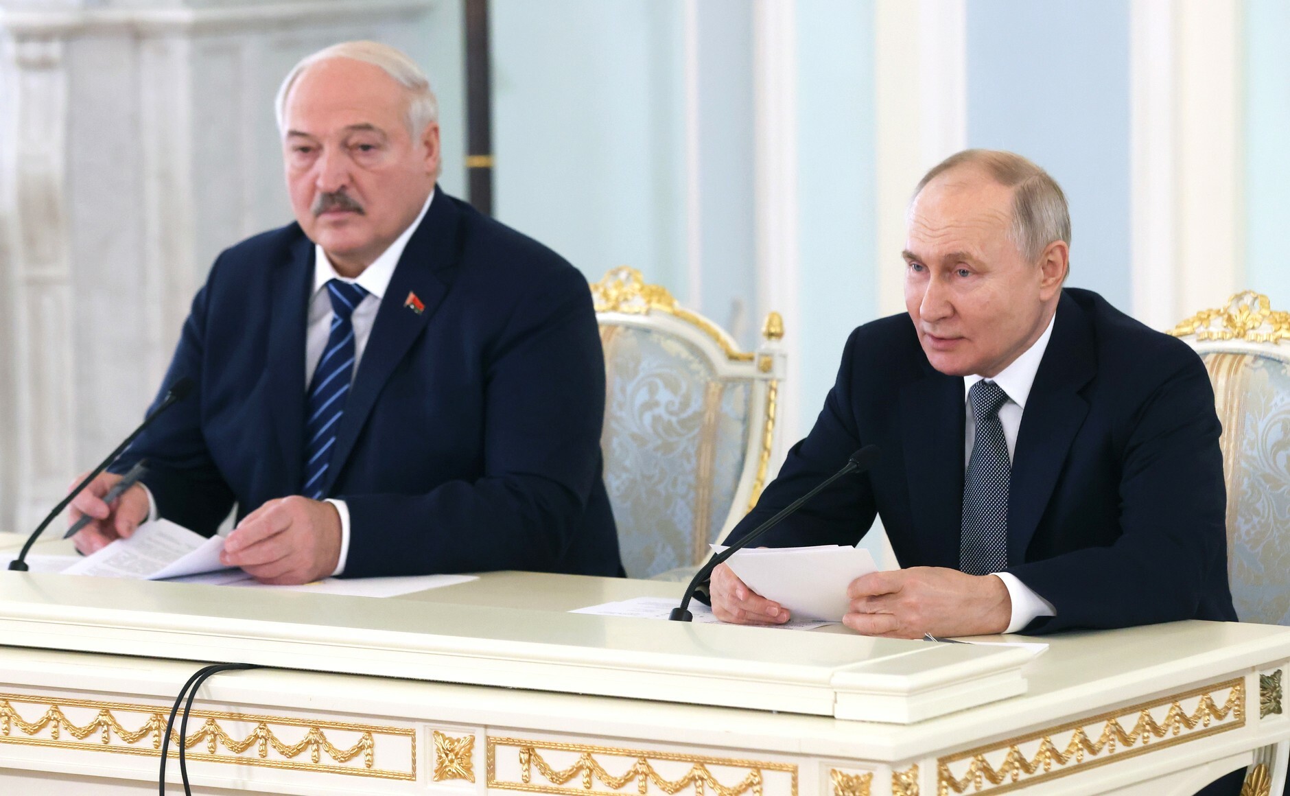 Путин Лукашенкона Раҫҫейпе Беларуç халӑхӗсем пӗрлешнӗ кун ячӗпе саламланă