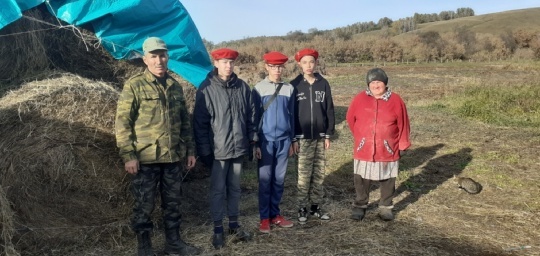 Хушăлка юнармеецĕсем СВОна хутшăнаканăн амăшне пулăшнă