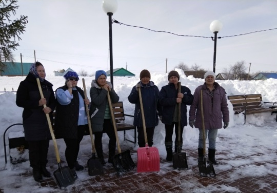 Палӑка ҫурхи юртан тасатас енӗпе «Таса обелиск» акци