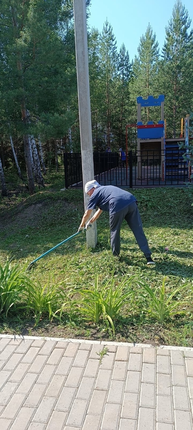 Пишпÿлекри 1-мĕш вăтам шкул коллективӗ экологи субботникĕ ирттернĕ