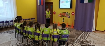 Çул-йӗре тӗпчекен кружокра «Ҫул азбуки» темӑпа пӗлӳ занятийӗ иртнӗ