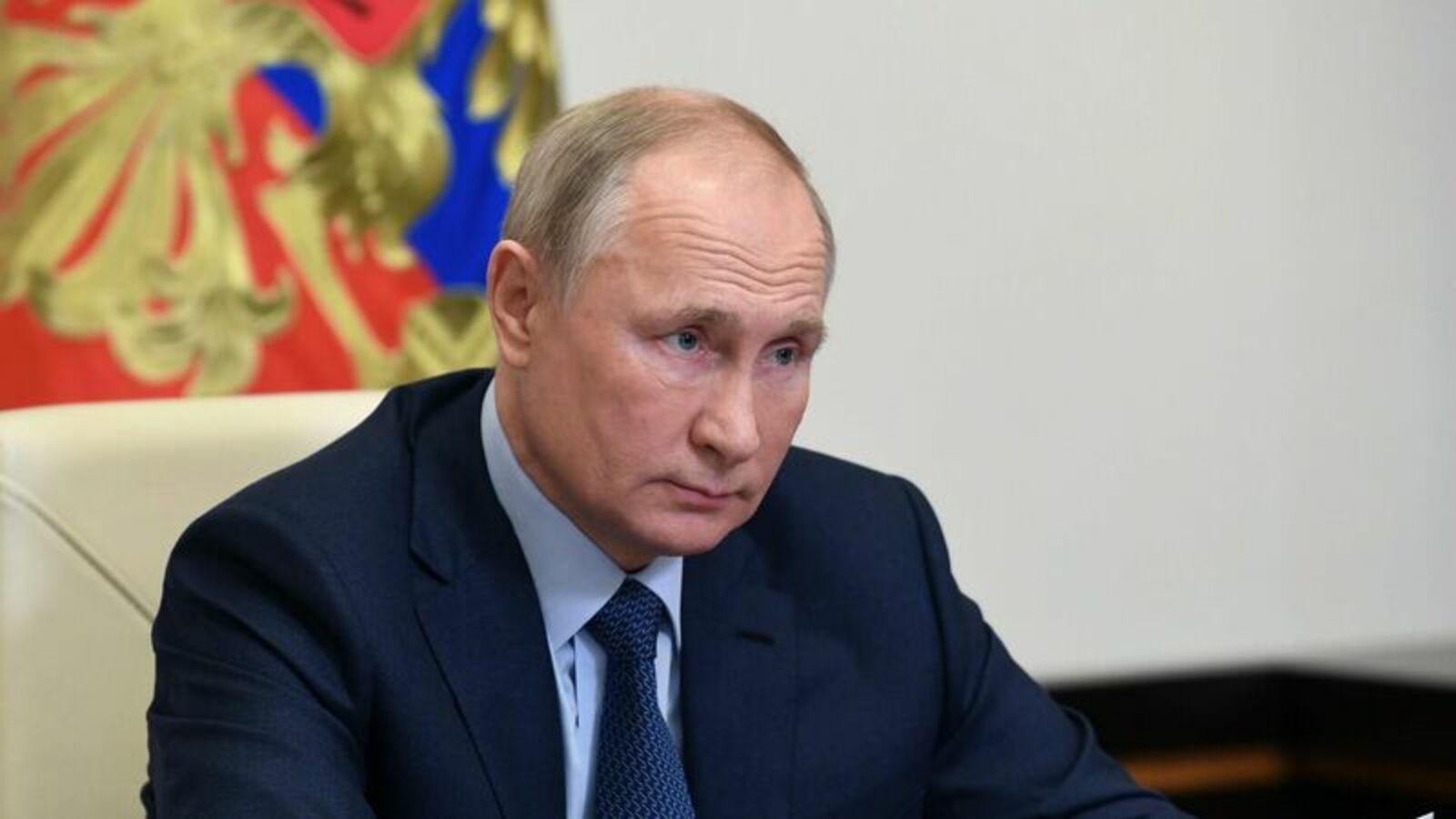 Путин нумай ачаллă ашшĕсене срокран маларах пенси çирĕплетме сĕннĕ