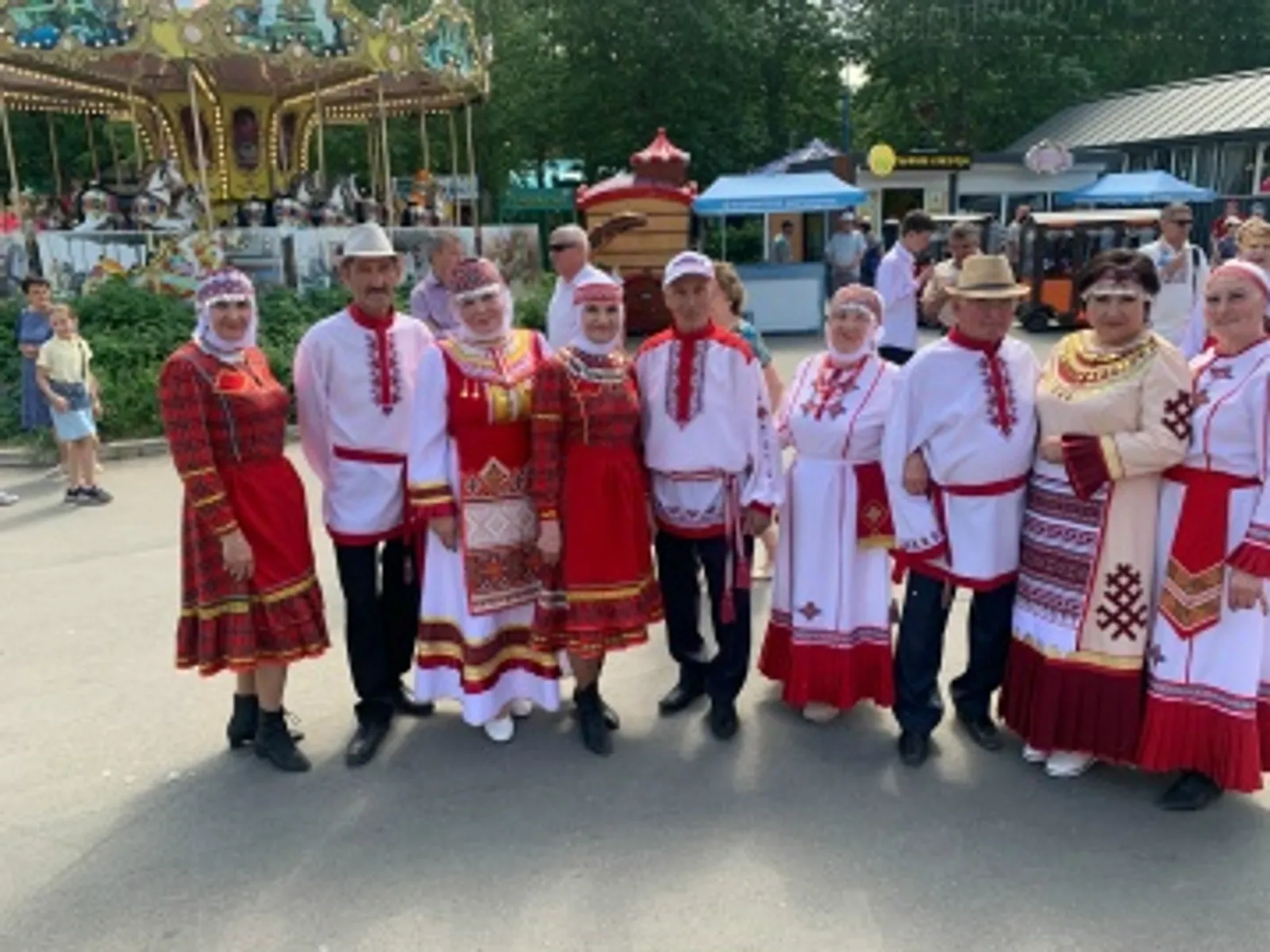 Пăслăкри Культура çурчĕн «Çăлкуç» фольклор ансамблӗ 1 степеньлӗ диплом илнĕ