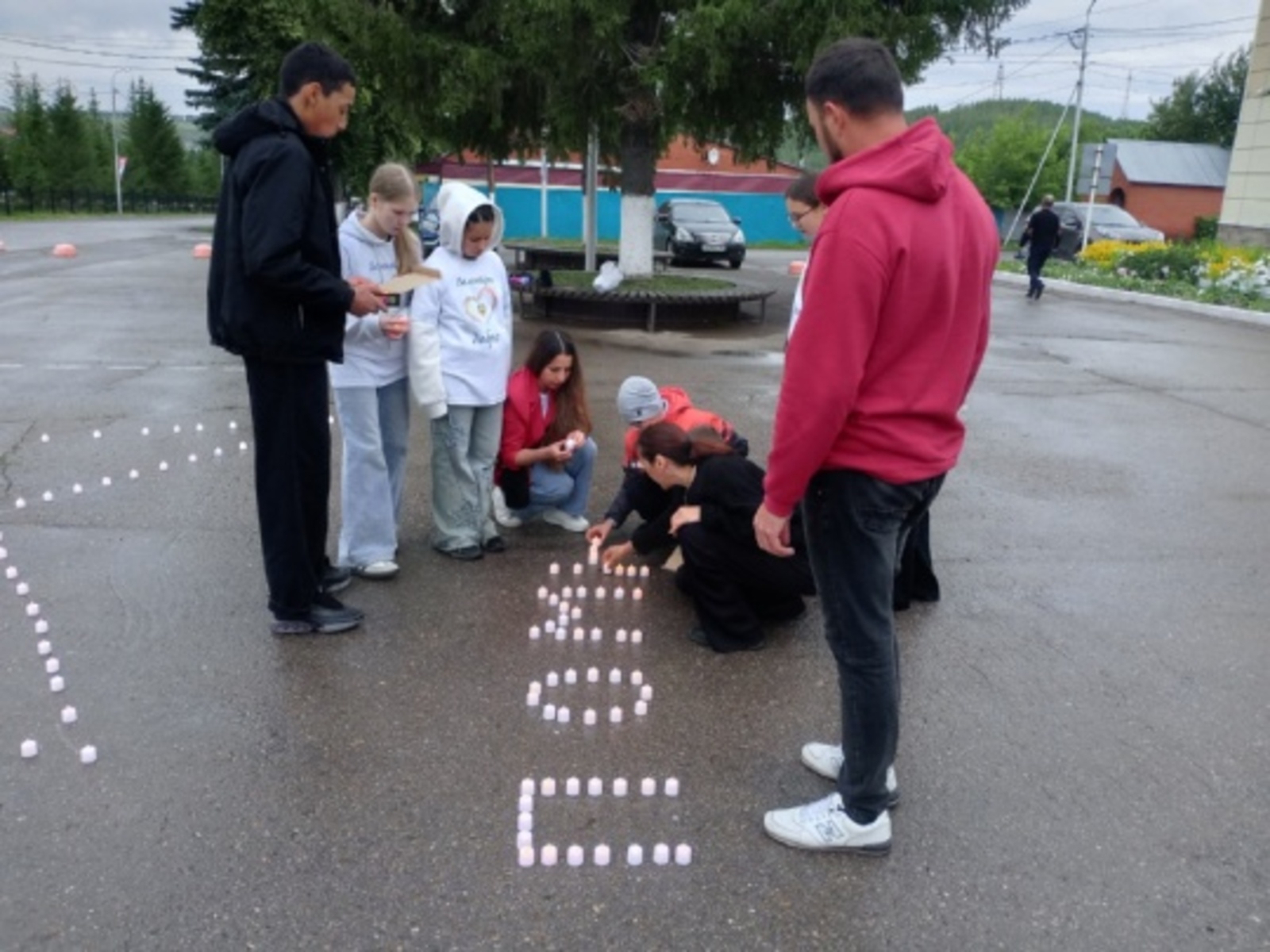 Волонтерсен юхӑмӗ Пӗтӗм Раҫҫейри «Вутлӑ вӑрҫӑ картинисем» акцие хутшӑннӑ