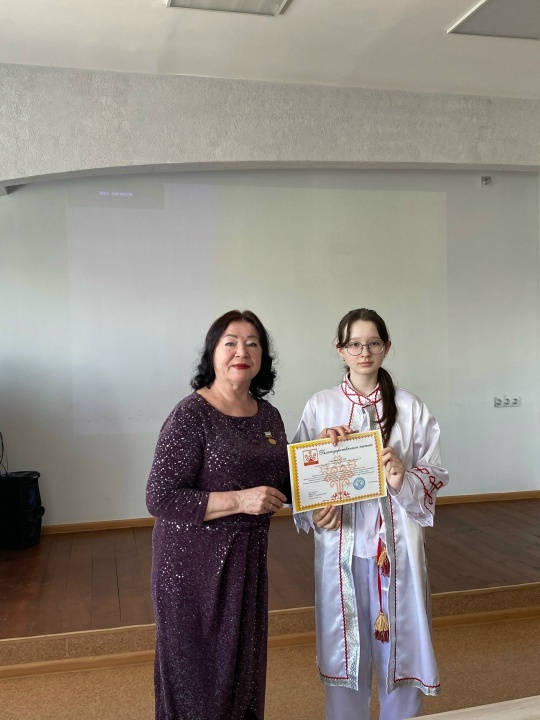 Республикӑри вулакансен конкурсӗнче ҫӗнтернĕ