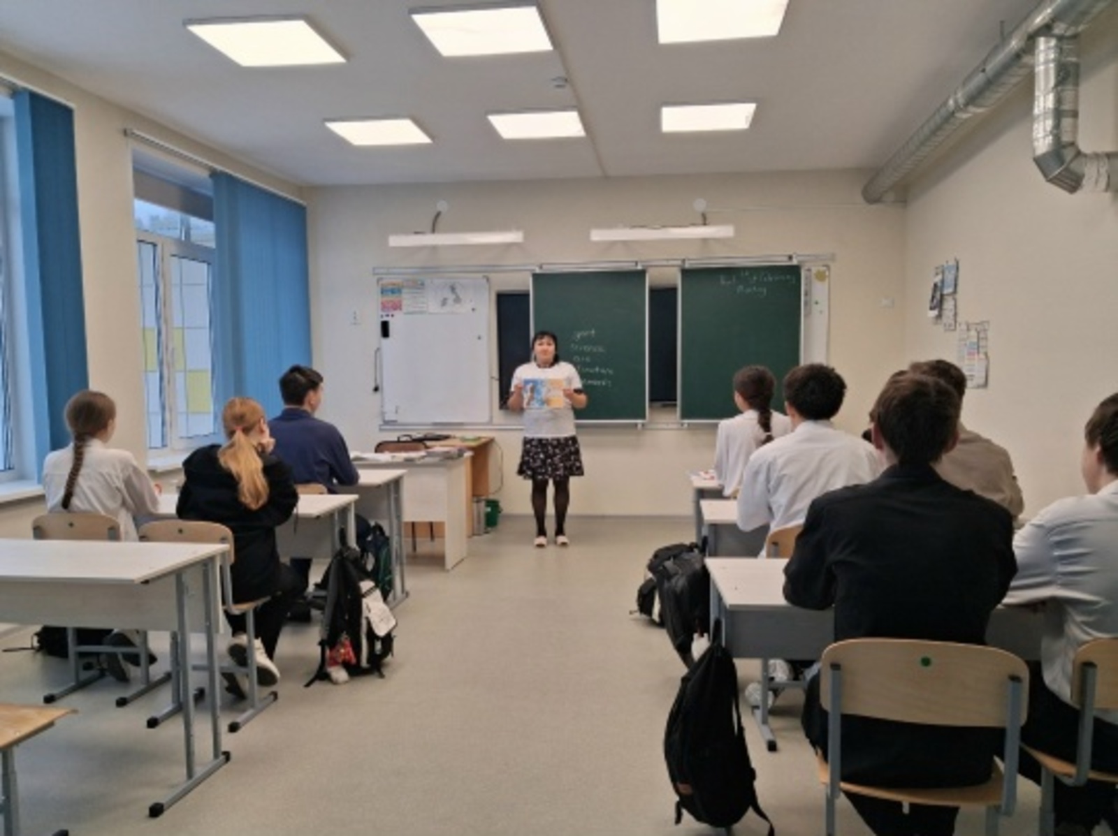 Усак-Кичури вăтам шкулта «Наркотиксене «Çук!» тесе кала» лекци ирттернĕ