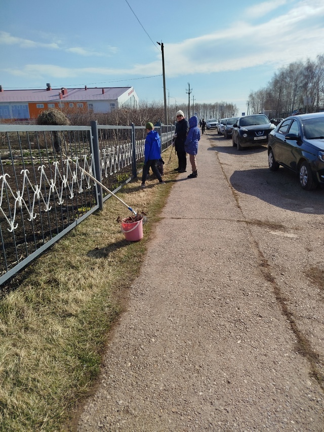 Субботник шкулта: пӗрле тӗнчене тасарах та илемлӗрех тӑватпӑр!