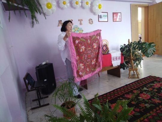 Çирĕклĕ клубӗнче «Асламӑш арчин вӑрттӑнлӑхӗсем» пĕлÿ программи иртнӗ