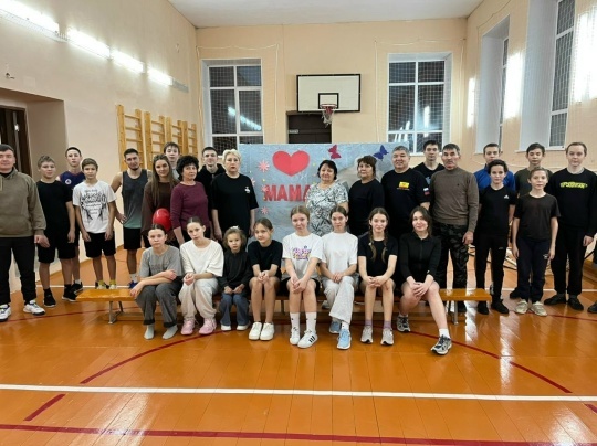 Хушăлкара волейболла выляссипе юлташла матч иртнĕ