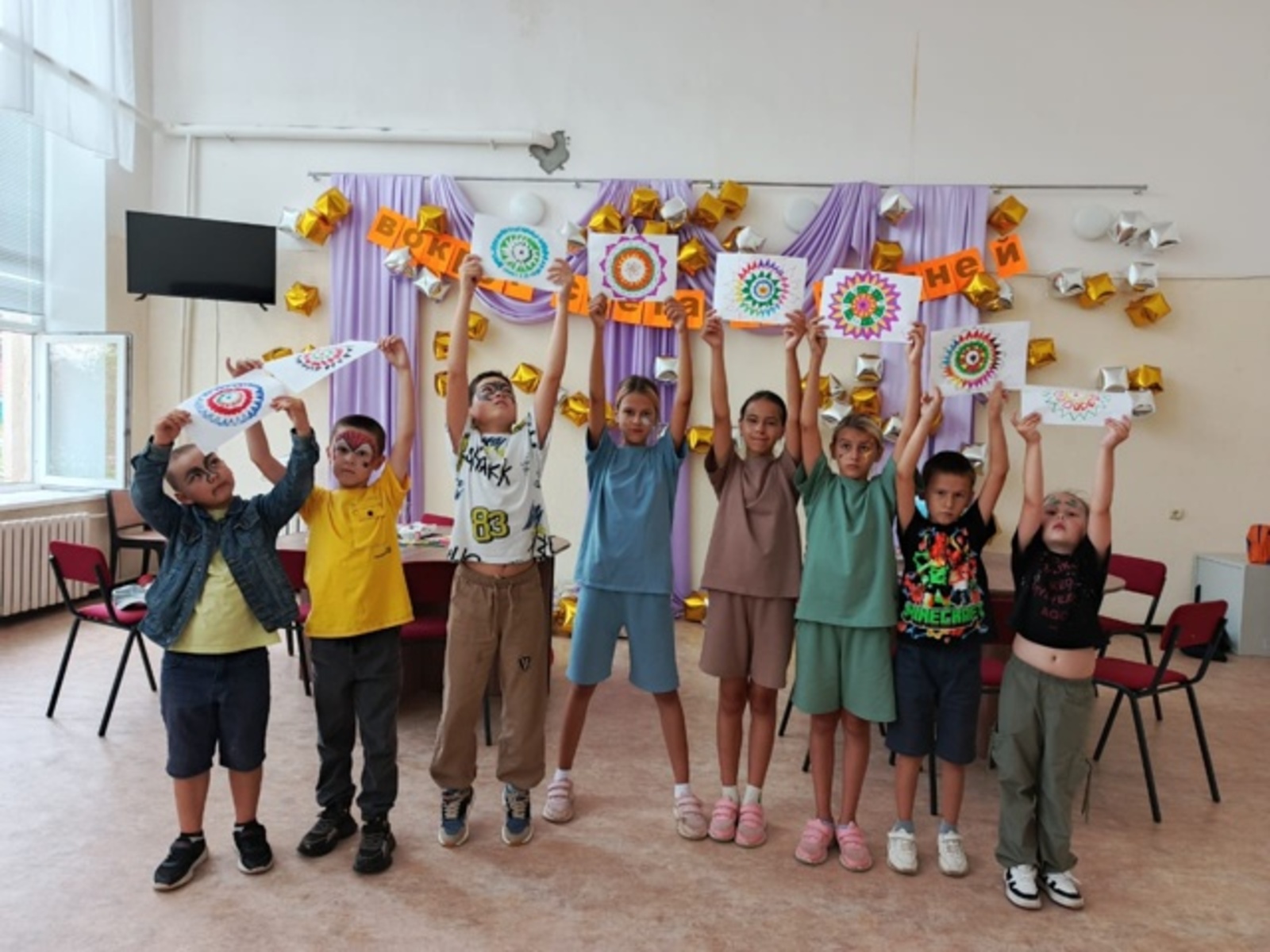 Ача-пӑча площадкинче Инди уявӗн атмосфери хуҫаланнӑ