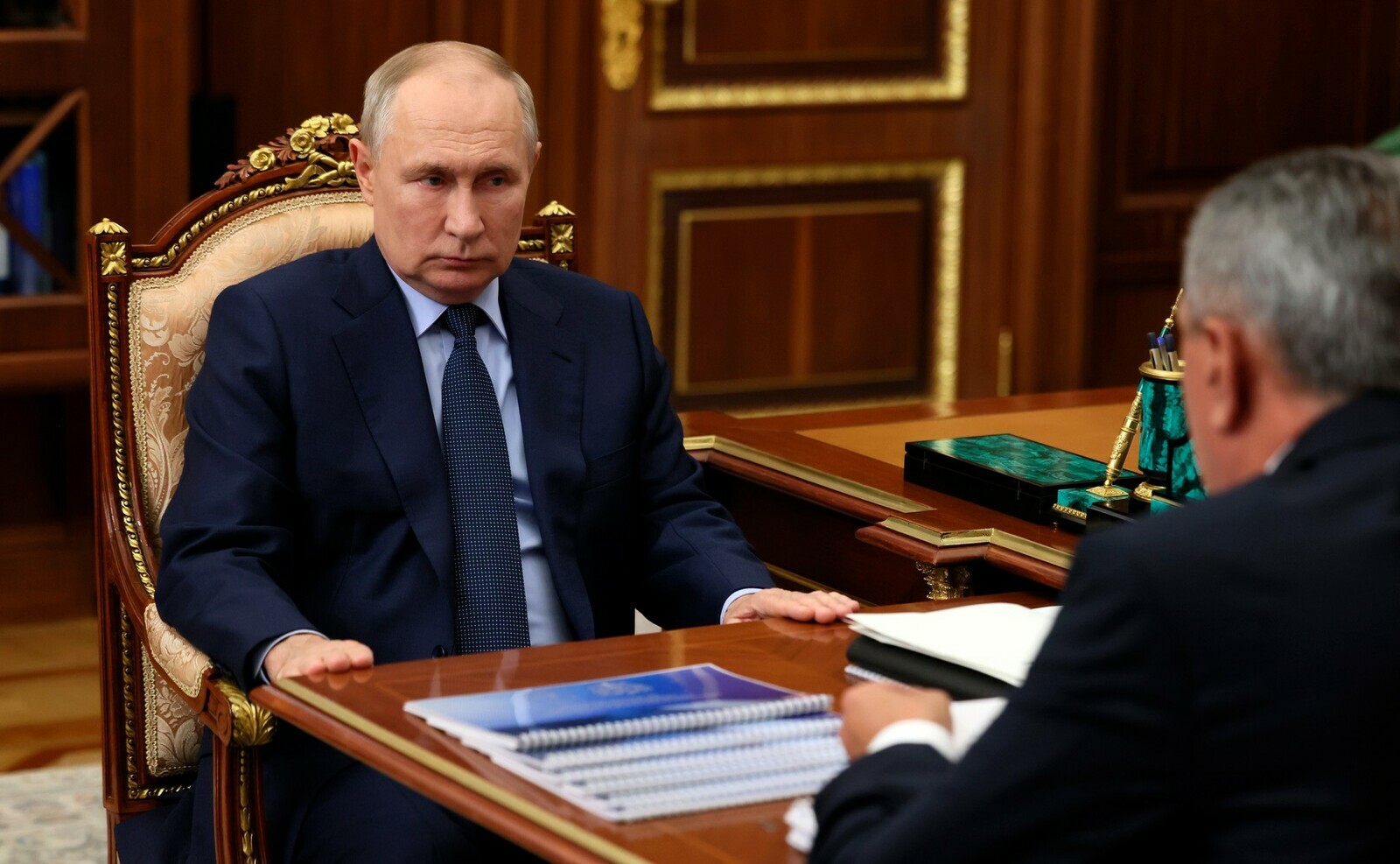 Путин: влаҫсен СВОна хутшӑнакансемшӗн тӑрӑшасси чи пӗлтерӗшлӗ задача шутланать