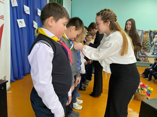 Пуҫламӑш классенче вӗренекенсене «Орлята России» ача-пӑча организацине кĕртнĕ