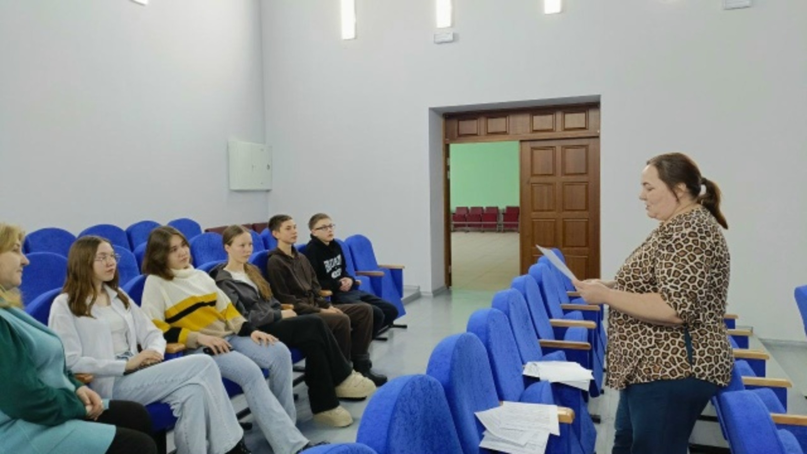 Хушăлкари Культура çуртĕнче «Сиенлӗ йӑласем: мифсем тата чӑнлӑх» лекци ирттернĕ